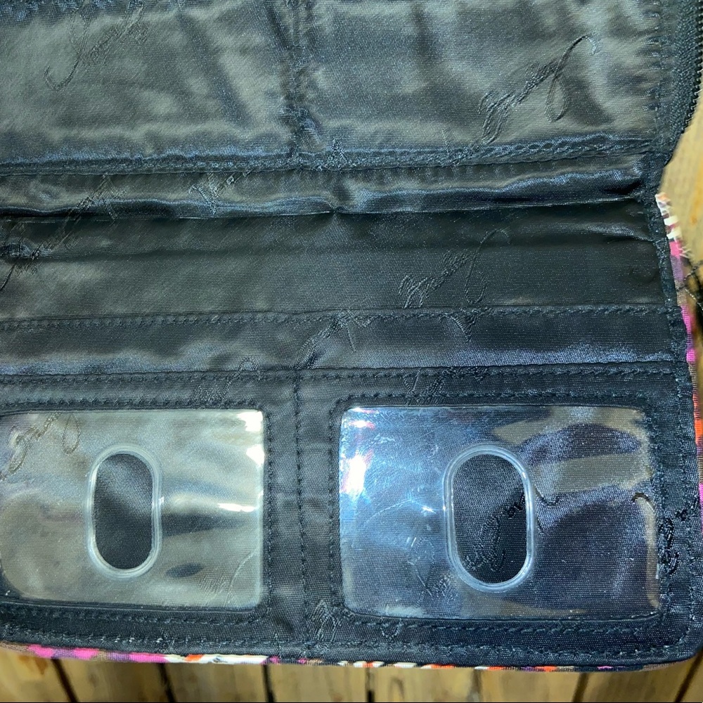 Vera Bradley Wallet - Picture 8 of 9